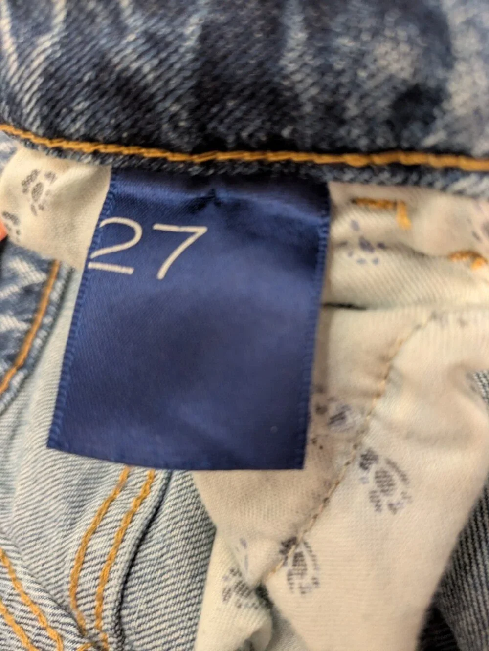 Anthropologie Pilcro The Vintage Straight Distressed Jeans Size 27